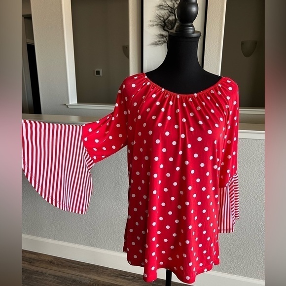 Susan GRAVER LIQUID KNIT TOP - NEVER WORN - Small - Picture 2 of 6